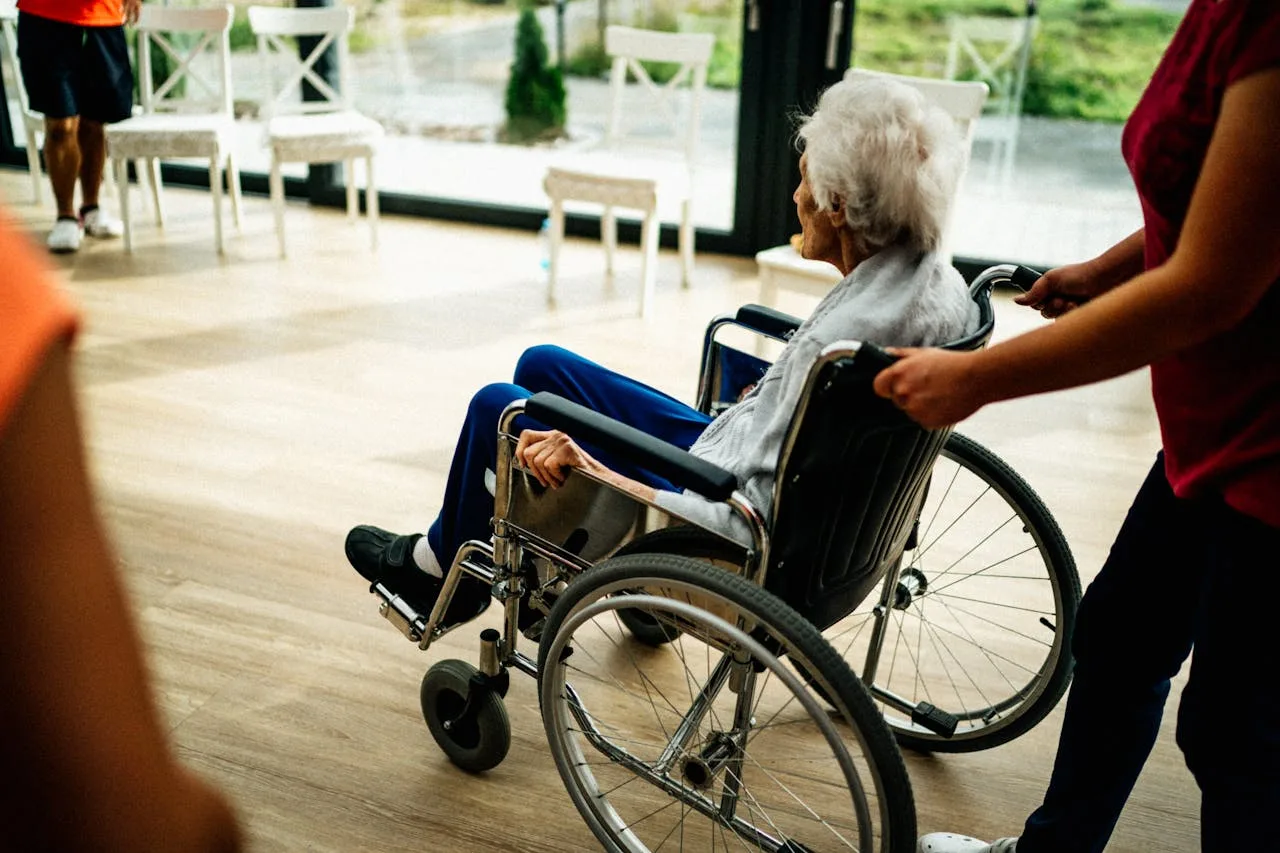 Mehr über den Artikel erfahren Geräteprüfung in der Pflege und im Gesundheitswesen – Besonderheiten & Pflichten